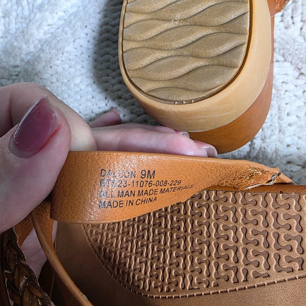 Baretraps Posture Strappy Wedge Sandals Brown Braided Women 9M New‎
